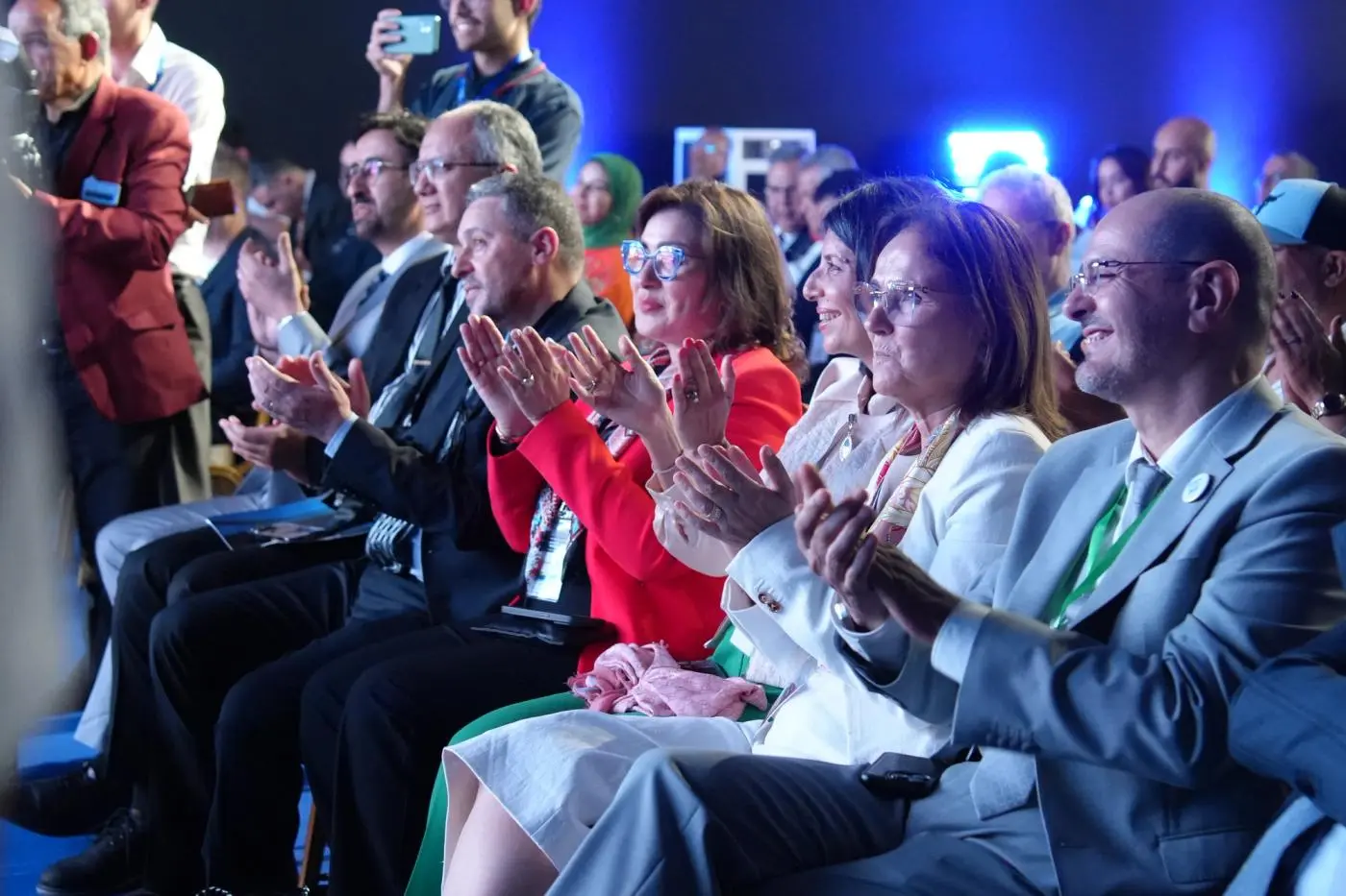 Les participants du Dental Expo réunis dans une salle de conférence de l’ICEC